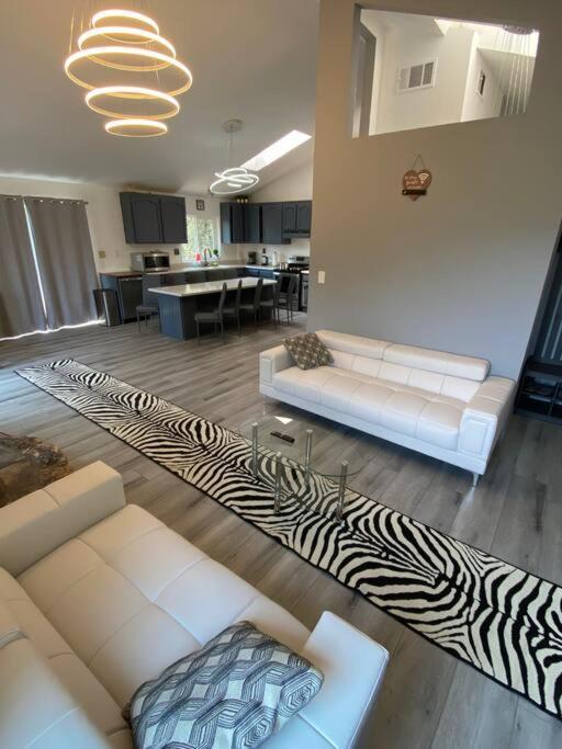 Scenic View Villa Near Yosemite グローヴランド エクステリア 写真