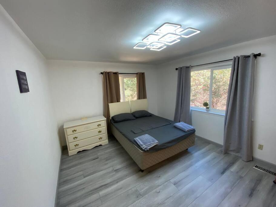 Scenic View Villa Near Yosemite グローヴランド エクステリア 写真